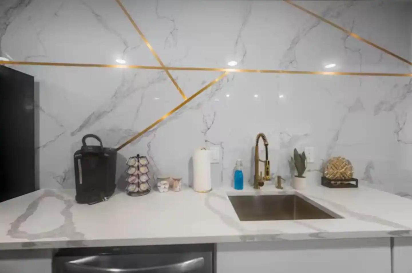Spacious 1br Galleria With Pool & Free Park Apartamento *